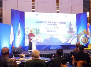 Gubernur Bali, I Wayan Koster saat memberikan sambutan dalam acara Musda ke-XV ASITA Bali
