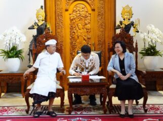 Gubernur Bali, I Wayan Koster saat menerima delegasi Ningxia