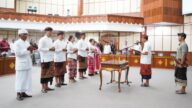 Sekda Bali, Dewa Made Indra melantik lima anggota KPAD Provinsi Bali periode 2026-2031