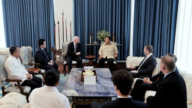 Presiden RI, Prabowo Subianto menerima Presiden FIFA Gianni Infantino di Istana Merdeka