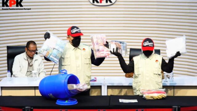 KPK RI menggelar konferensi pers penetapan tersangka Bupati Klaten