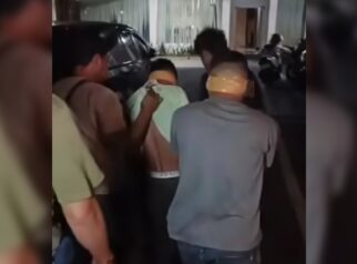 Kurang dari 24 Jam, Polisi Berhasil Ringkus 2 Pelaku Perampokan Toko Emas di Jember di Jember