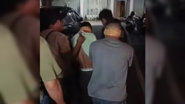 Kurang dari 24 Jam, Polisi Berhasil Ringkus 2 Pelaku Perampokan Toko Emas di Jember di Jember