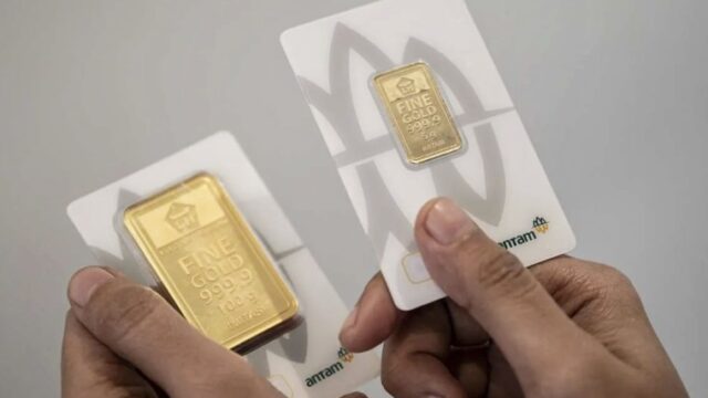 Harga Emas Antam Anjlok Rp20.000, Buyback Ikut Turun Rp65.000