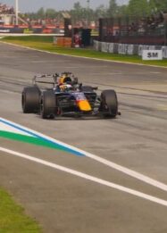 Max Verstappen Rebut Pole Position Pertama