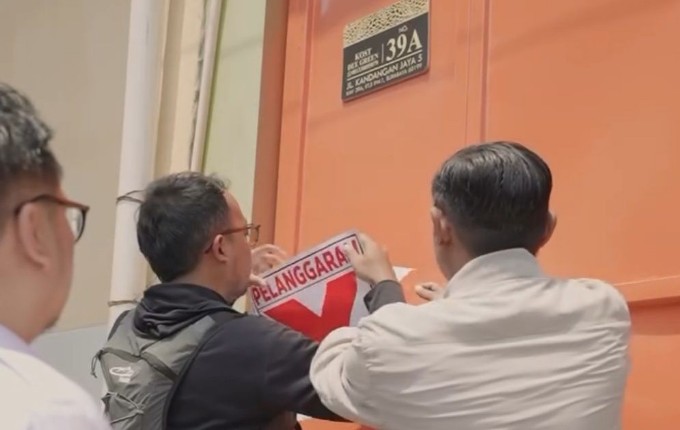 Pemkot Surabaya Hentikan Pembangunan Kos Enam Lantai