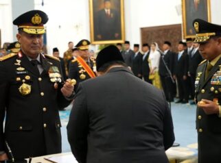 Presiden Prabowo Lantik Suyudi Ario Seto sebagai Kapolri dan Wahyu Hadiningrat Jadi Wakapolri