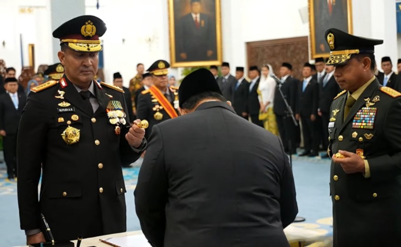 Presiden Prabowo Lantik Suyudi Ario Seto sebagai Kapolri dan Wahyu Hadiningrat Jadi Wakapolri