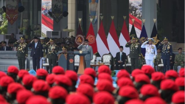 Presiden Prabowo Pimpin Upacara HUT ke-81 TNI
