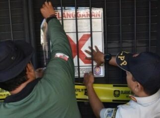 Satuan Polisi Pamong Praja (Satpol PP) Kota Surabaya, menindak 10 lokasi
