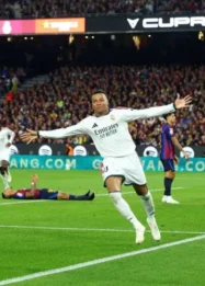 Brace Mbappe Bungkam Barcelona di Camp Nou