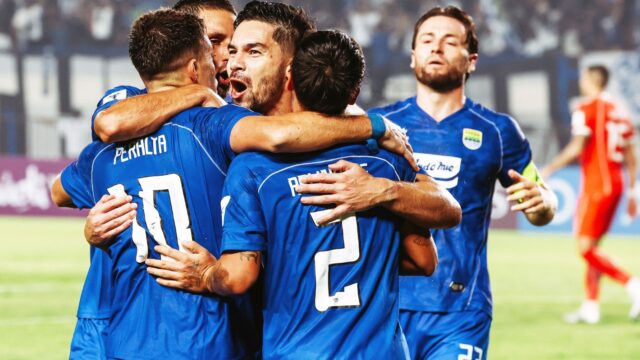 Persib Bandung Taklukkan The Cong Viettel 1-0, Penalti Peralta dan Dua Kartu Merah Warnai Laga