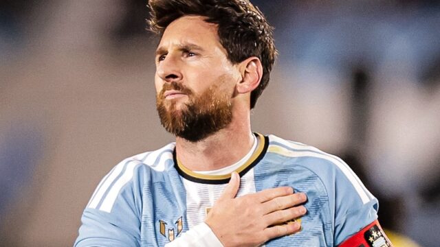 Duel Ronaldo vs Pesta Pensiun Messi Jadi Sorotan, La Pulga Kalahkan CR7