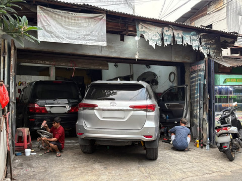Jadi Langganan Showroom, Bengkel Interior Ini Garap 100 Mobil Sebulan
