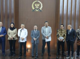Pimpinan DPR RI bersama Menteri UMKM, Menhub, Wamenkomdigi dan Wamensesneg menggelar konferensi pers