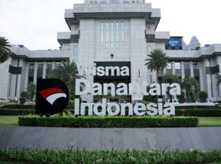Populer Danantara Lepas Lebih dari 100 BUMN IHSG Anjlok 1,88 Persen