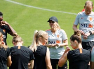 Sarina Wiegman resmi menandatangani perpanjangan kontrak bersama FA