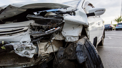Sedang Ganti Ban di Tol Klaten, Pasutri Asal Jakarta Tewas Ditabrak Truk